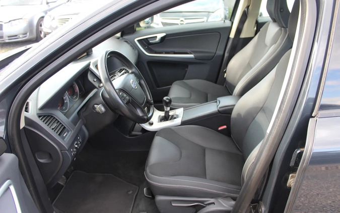 Volvo XC 60 cena 47900 przebieg: 179974, rok produkcji 2009 z Nowa Dęba małe 596
